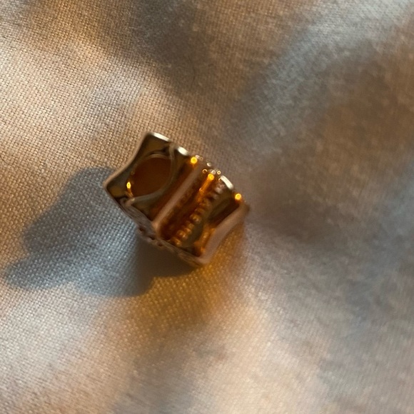 Pandora Rose Gold Dazzling Daisy Charm - Picture 4 of 4